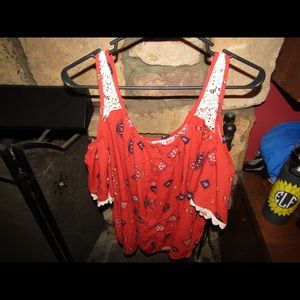 Catos slip sleeve short sleeve top floral